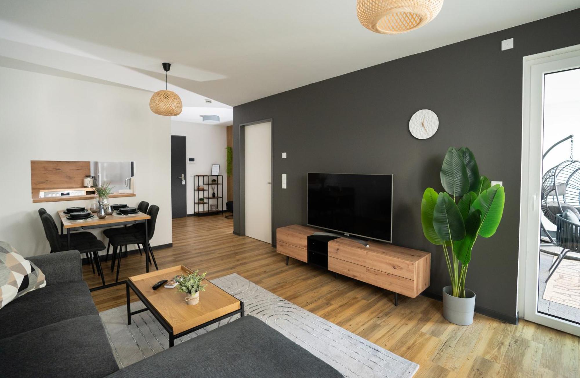 Reitz - Apartment I Zentrale Lage I Stellplatz I 55Qm I 2 Zimmer I Kueche I Bad I Terrasse Bad Hersfeld Exterior foto
